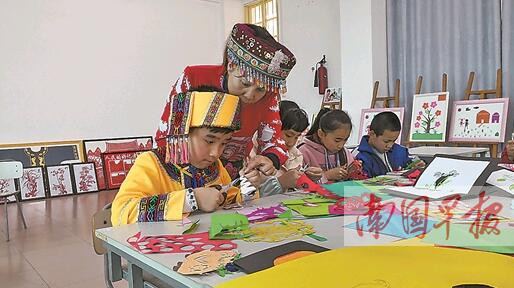 9岁男孩剪纸剪出全国大奖 成为"中国好少年"候选人