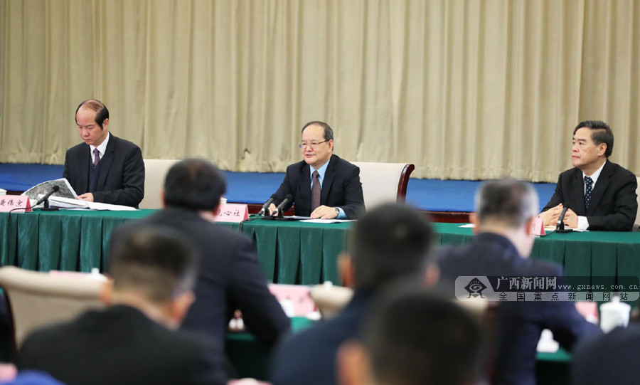 鹿心社出席来桂中央博士服务团送迎活动