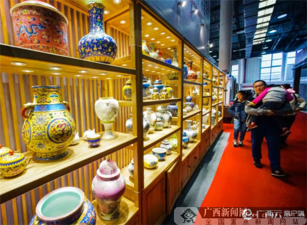 2019广西经济pk江西_2017广西新经济发展论坛在南宁成功举办(3)