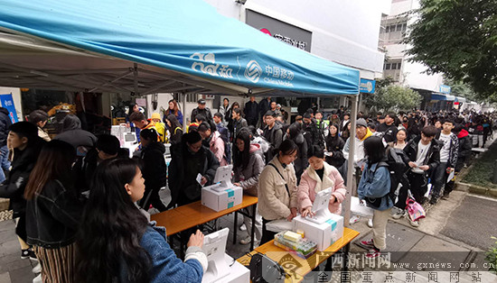 广艺艺考首次使用人脸识别 7400名考生刷脸入场