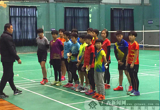 广西女子羽毛球队开课练兵 打响2019年冬训第一枪