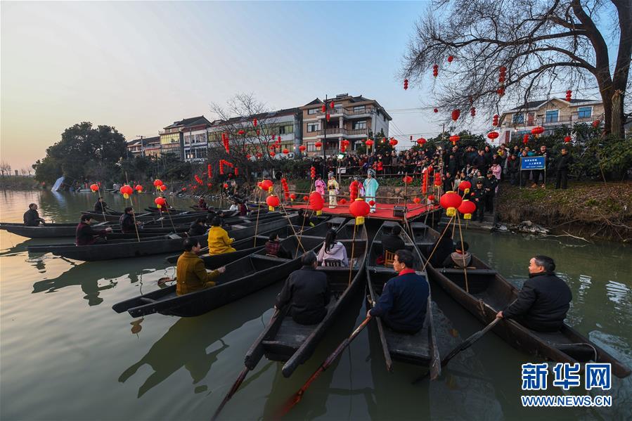 水乡古镇传统社戏过大年