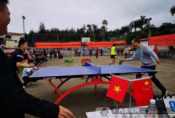 中越边民新春文体交流活动举办(图)