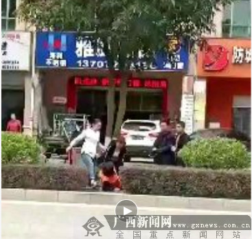 店主一家围殴环卫工 3人被拘一人遭训诫