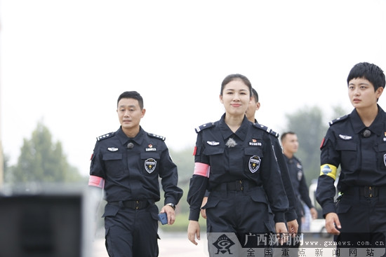 南宁女交警陈子丽：“玩”出不一样的跨界思维