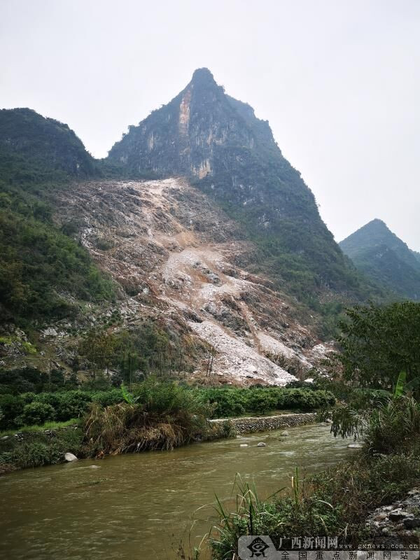 阳朔突发岩石崩塌 事故未造成人员伤亡