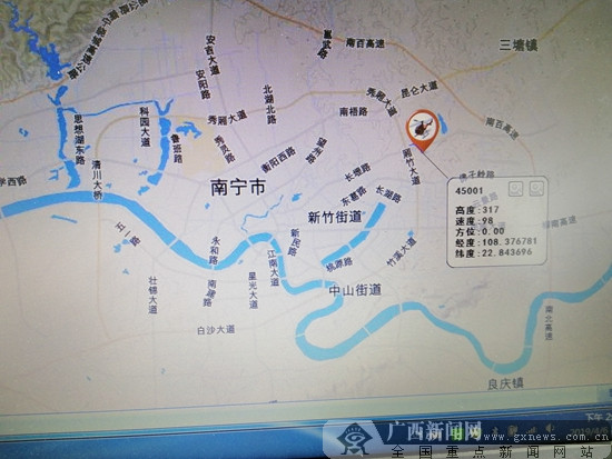 南宁“警鹰”翱翔 守护邕城假期平安（图）