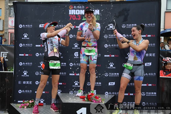 2019柳州世界铁人三项赛雨中激战完美收官(组图)