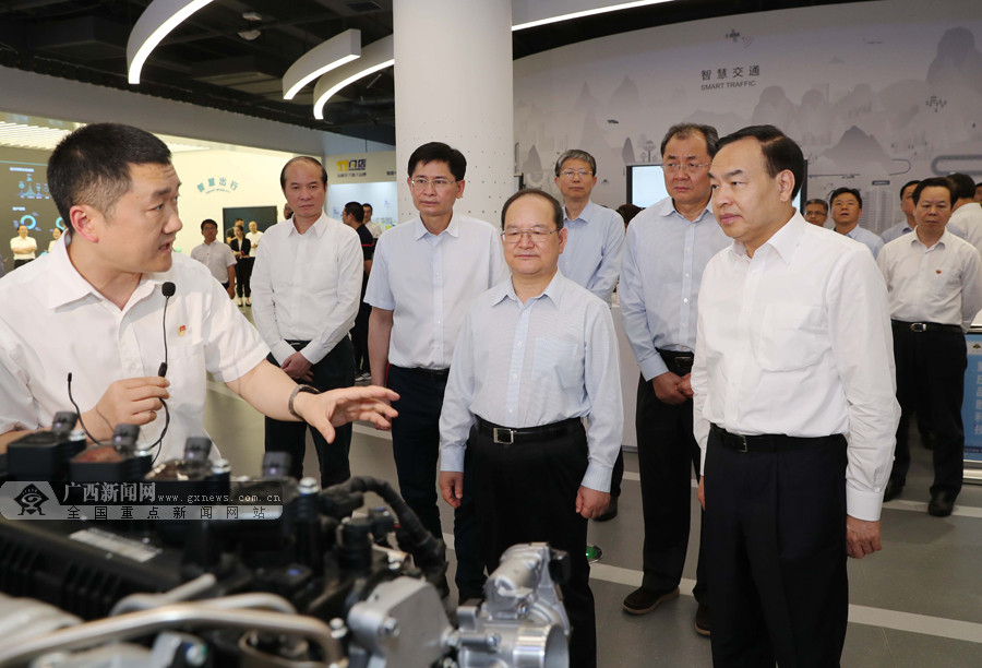 鹿心社陳武率廣西黨政代表團赴重慶學習考察