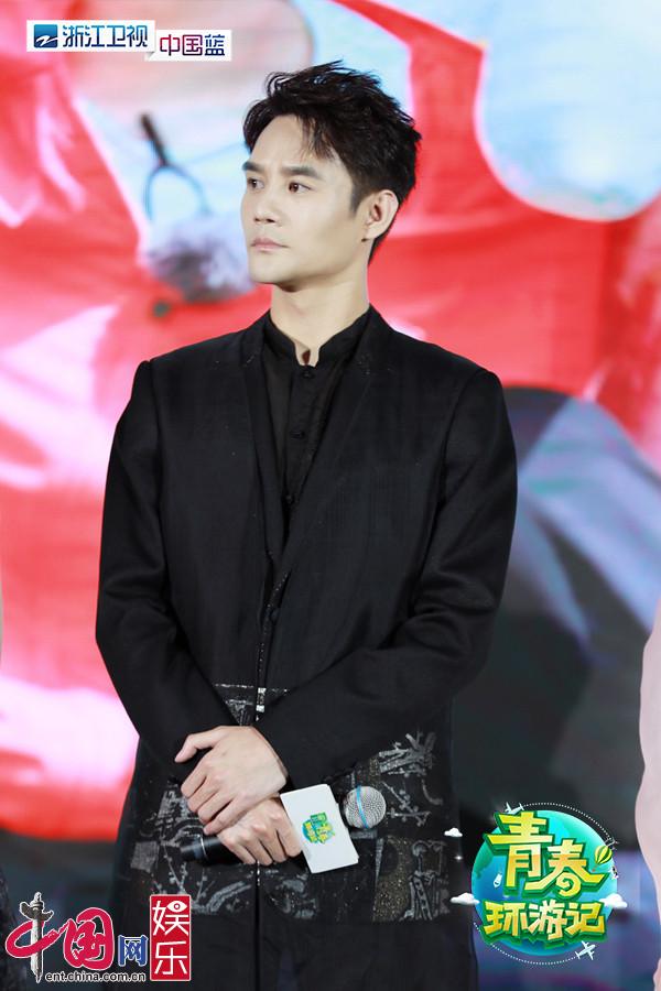 《青春环游记》发布会举行 王凯吴谨言青春集