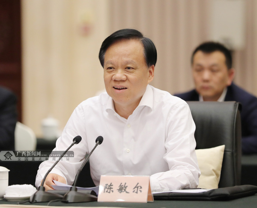 鹿心社陳武率廣西黨政代表團赴重慶學習考察