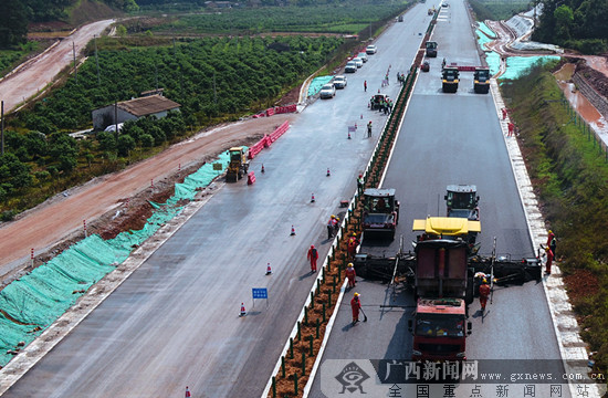 贺巴高速钟昭段全力向国庆前建成通车进发