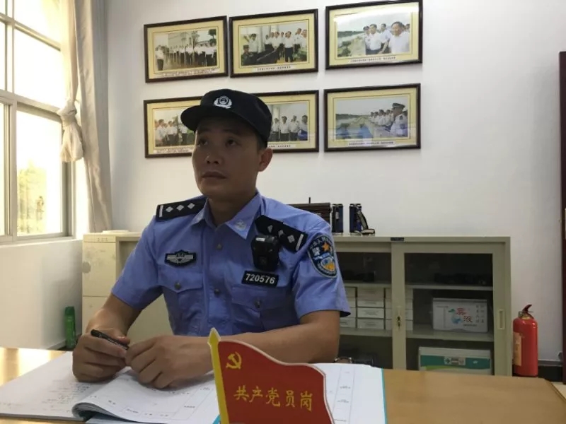 如何成为一名海关 34216a6f0a78c070d2d6da50aed79625.jpg