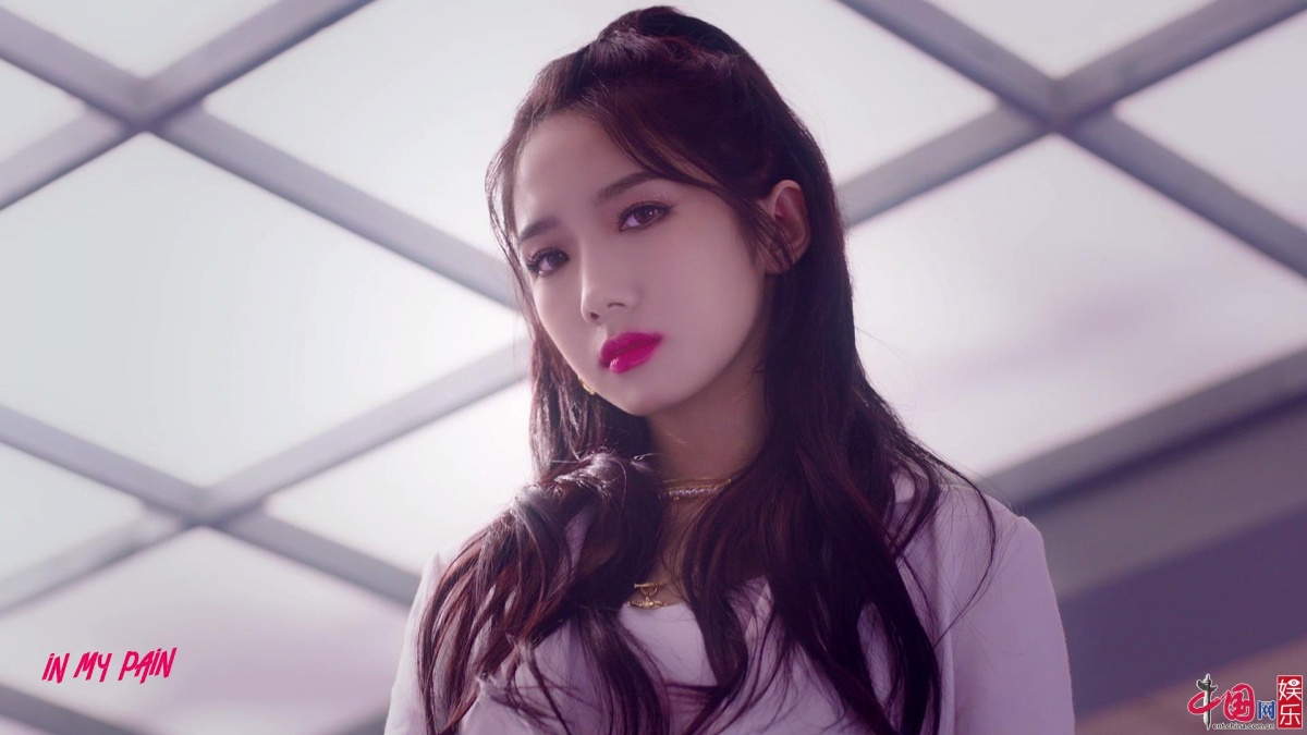 火箭少女101孟美岐新歌《犟》官方MV首发