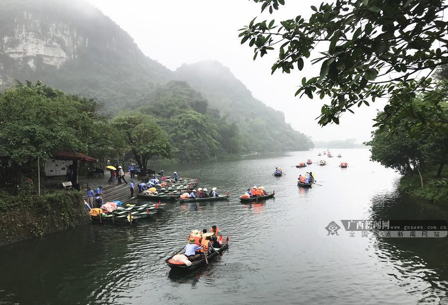 越南迎来旅游旺季 宁平省吸引世界各地游客前往