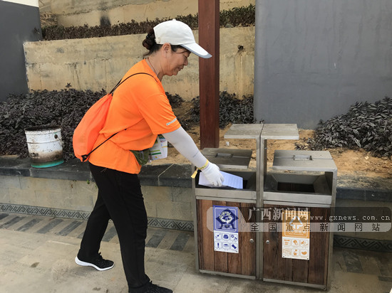 南宁举办“拾跑”活动 呼吁市民共同守护母亲河