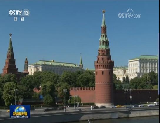 习近平出席俄罗斯总统举行的欢迎仪式