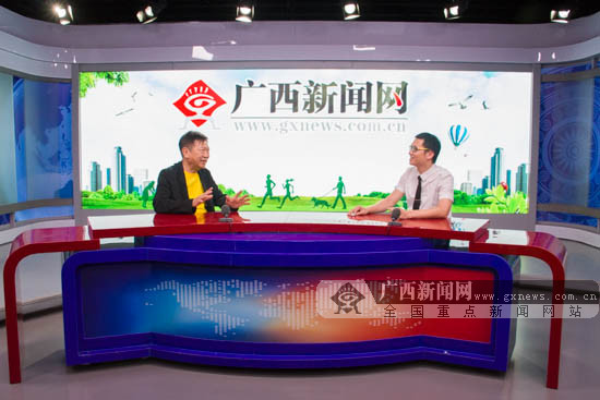 印度尼西亚“友谊使者”近距离体验“广西云”