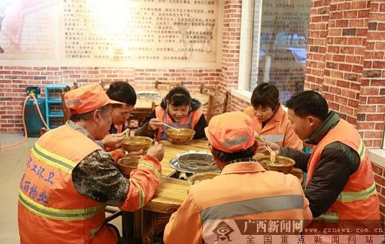 环江全城接力传递爱心 9小时为“好人”筹款20万元