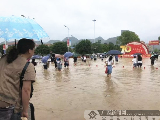 全州县干群联动同心同德全力以赴抗洪抢险纪实