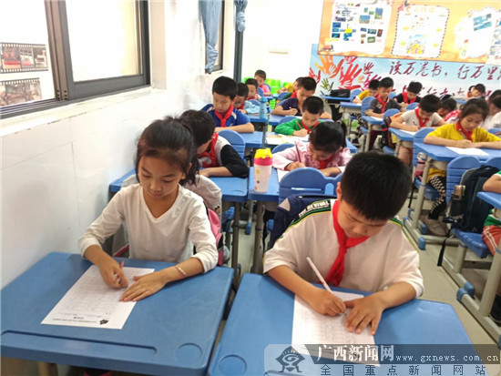 民主路小学佛子岭路校区开展汉字书写听写比赛