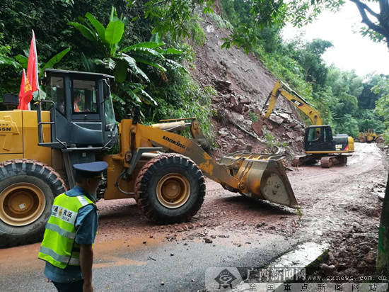 广西交通运输部门联动预防抢通保畅