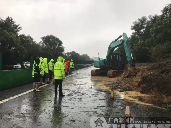 广西交通运输部门联动预防抢通保畅