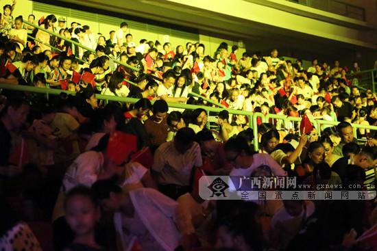 20多国选手竞逐第二届广西国标舞世界公开赛(图)