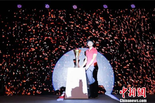 环中国自行车赛"驶入"第十年 22支海内外车队参赛