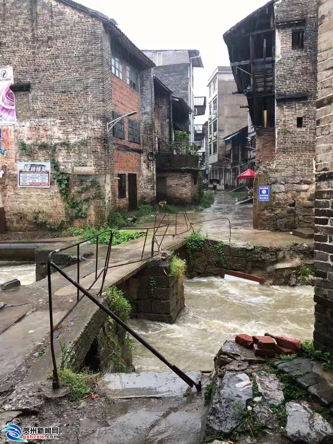 台风"白鹿"来了 贺州市气象台发布暴雨橙色预警