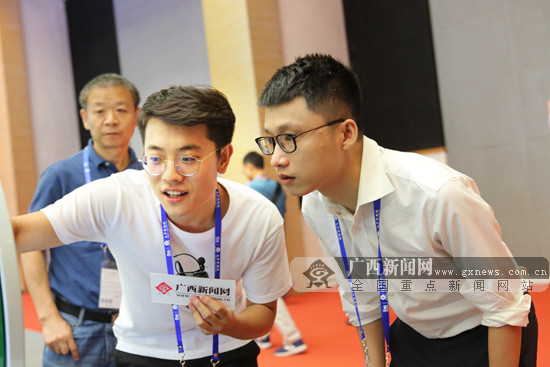 英语Vlog探馆④ | 公众开放日上的好玩意儿