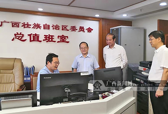 鹿心社检查国庆值班,电话随机抽查杀“回马枪”