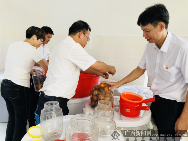 灵山沙坪人口_灵山沙坪至那丽公路图(3)