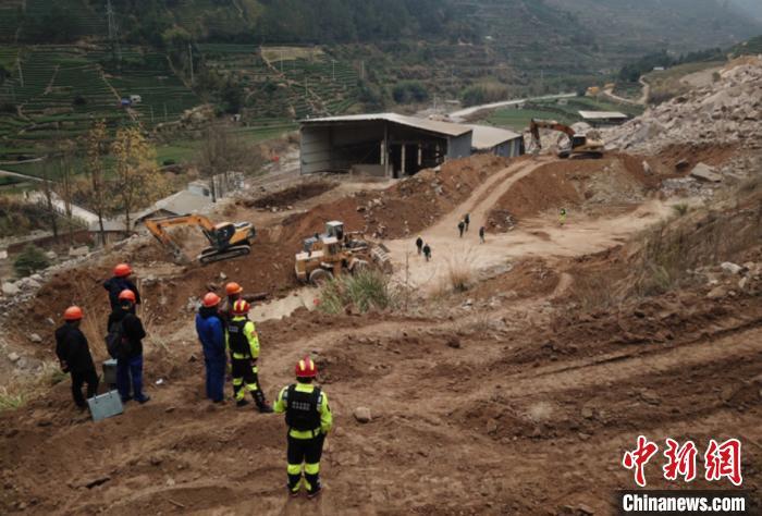 浙江松阳山体塌方已找到2名失联人员 搜寻仍在继续