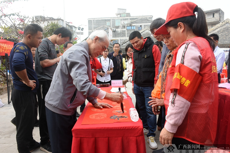 南宁市江南区"我们的中国梦"文化进万家活动启动 (8/8)