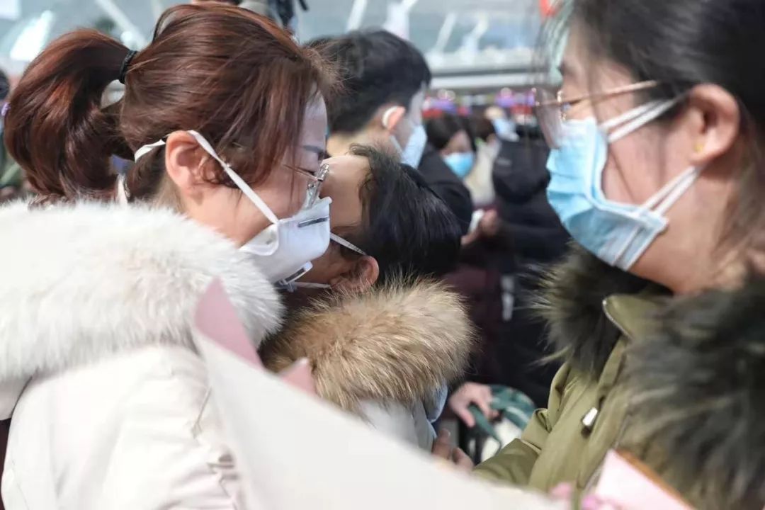 【你有多美】辽宁:137名“白衣战士”出征武汉!请你们一定平安归来!