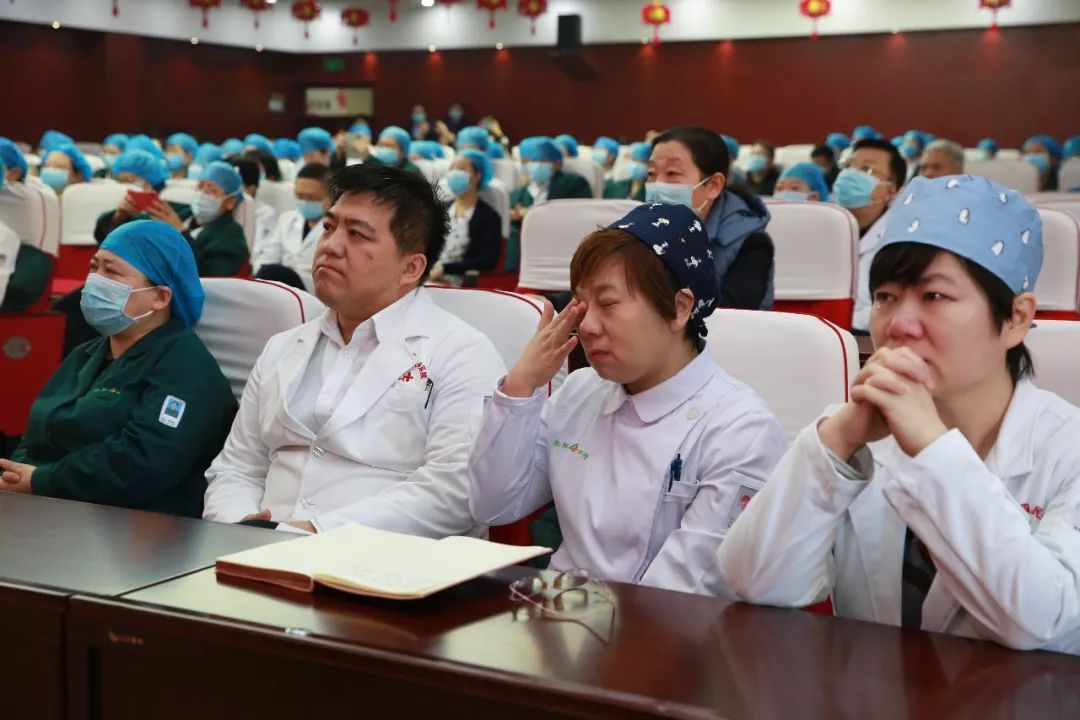 【你有多美】辽宁:137名“白衣战士”出征武汉!请你们一定平安归来!