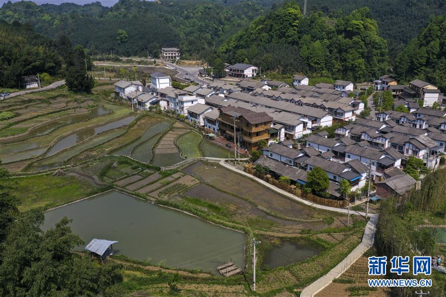 重庆梁平:农房变客房 生态游助乡村振兴