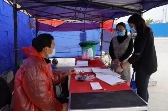 贺州市激励干部担当作为打赢三场硬仗