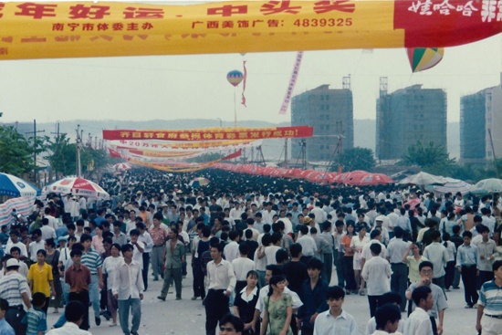 也许你还不知道，体彩竟是地摊界的“潮货”