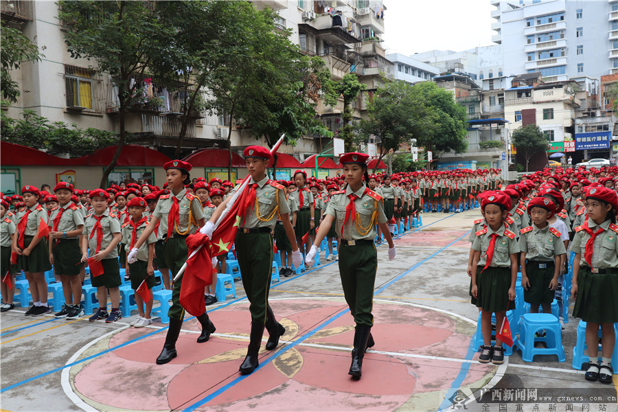 南宁市桃源路小学庆国庆军校唱红歌童心颂祖国48