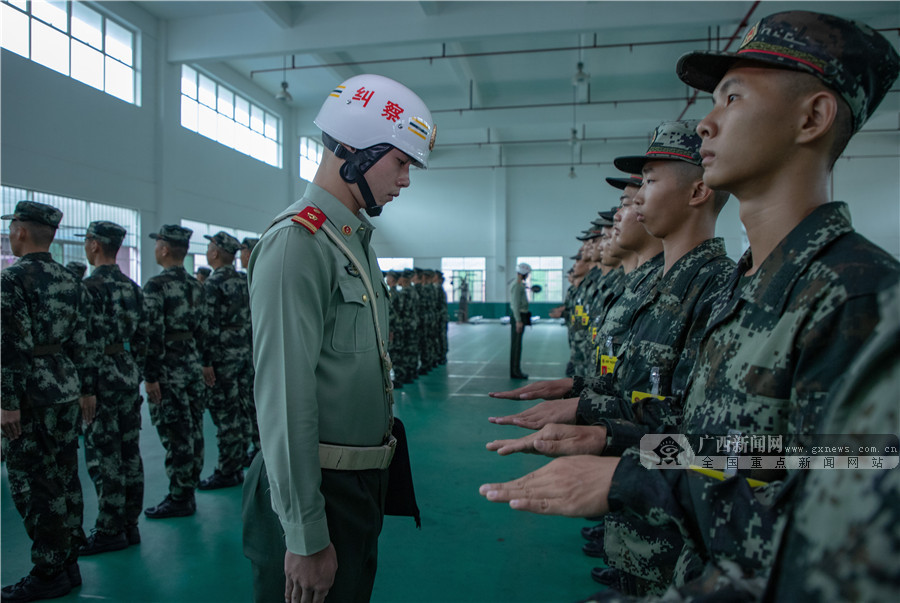 武警广西总队:千余名新兵军事会操展风采 (6/7)