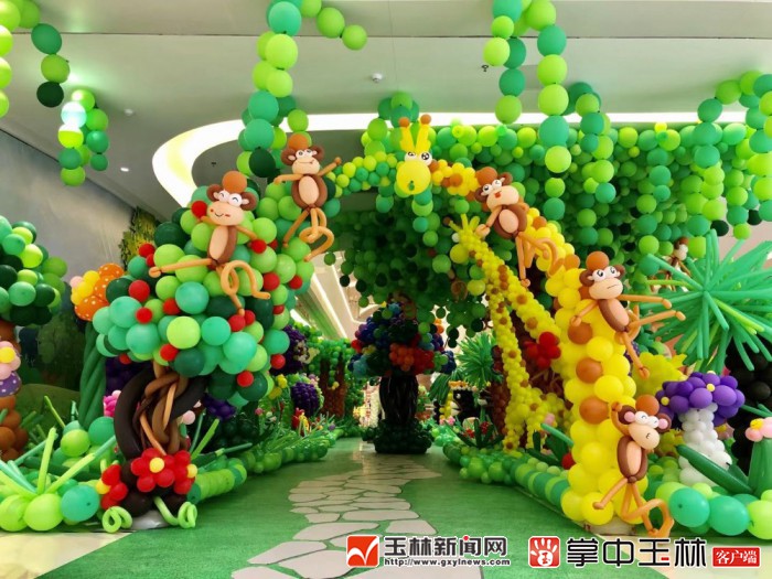 气球造型师小气球造出美丽新世界
