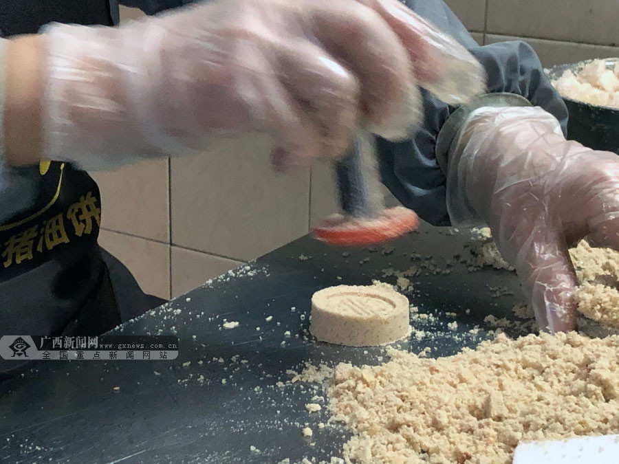 舌尖上的非遗 龙圩猪油饼制作技艺入选自治区非遗项目