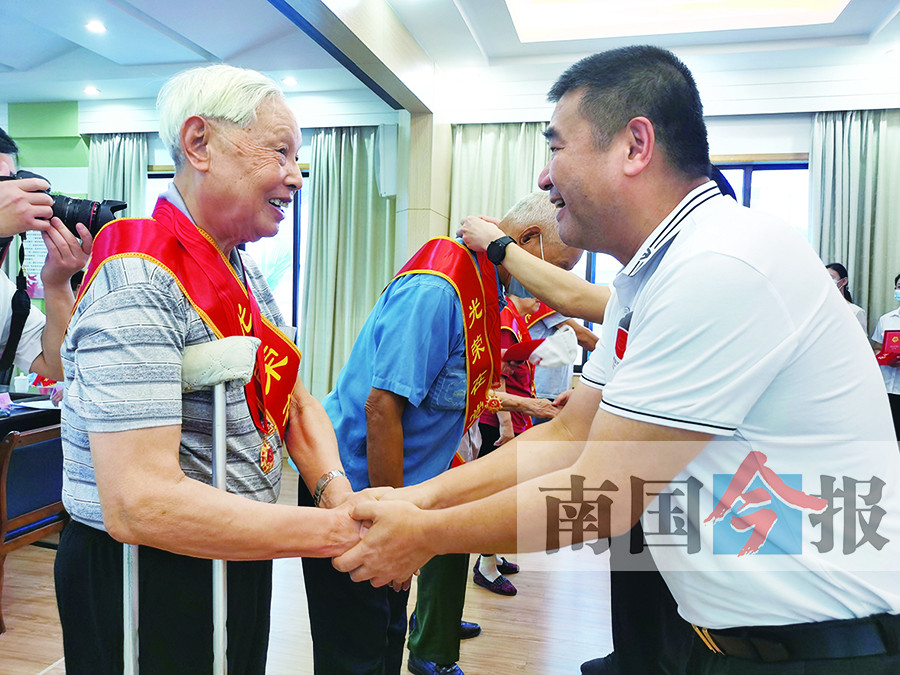 柳州1.6万余名老党员将获颁“光荣在党50年”纪念章