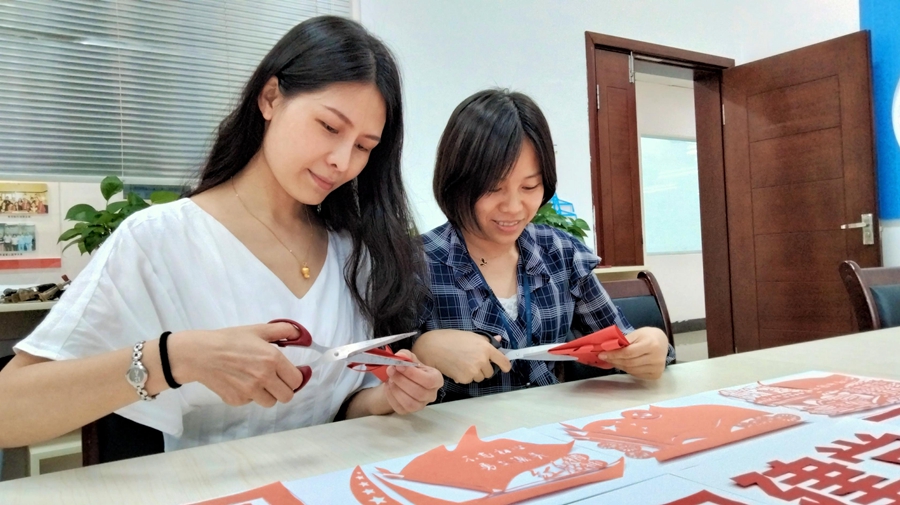 贵港供电局开展剪纸活动喜迎建党100周年