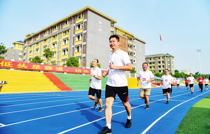 江南体育平台 - 官方正版竞彩APP注册即送88元专业足球篮球投注平台玉林江南区上周热搜小区排行榜：恒大悦龙台均价涨幅最高