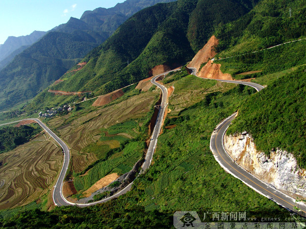 广西首个国省干线“公路地质灾害智能监测系统” 投入使用