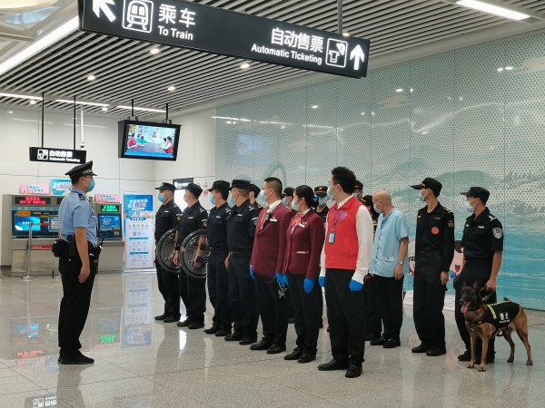 南宁:聚焦治安热点难点 维护社会长治久安