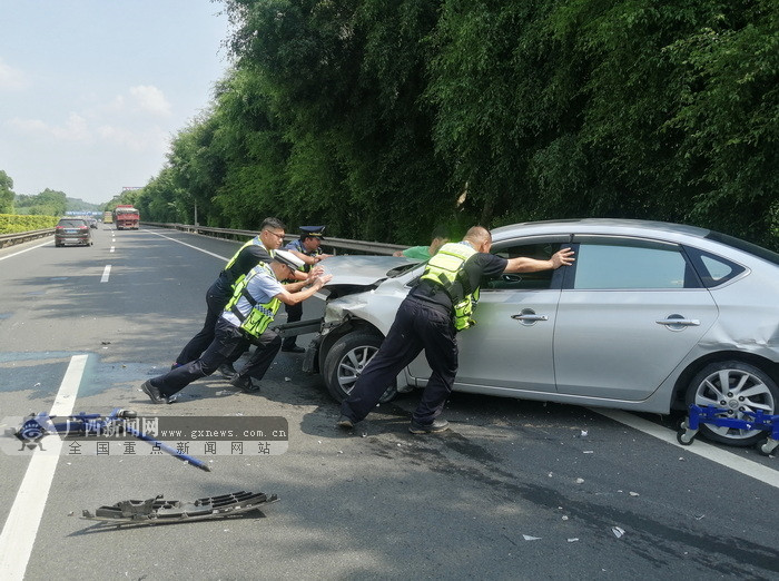 环城高速警路企"党建联盟"聚合力办实事保安畅